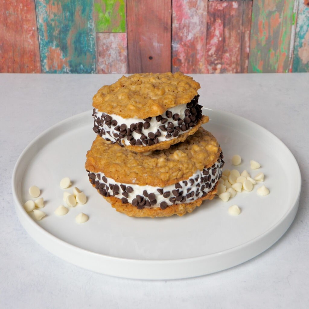 Hershey’s Oatmeal Cookie Ice Cream Sandwiches CHEFS ROLL